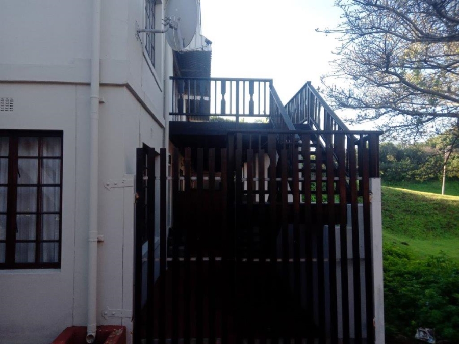 4 Bedroom Property for Sale in Paradise Beach Eastern Cape